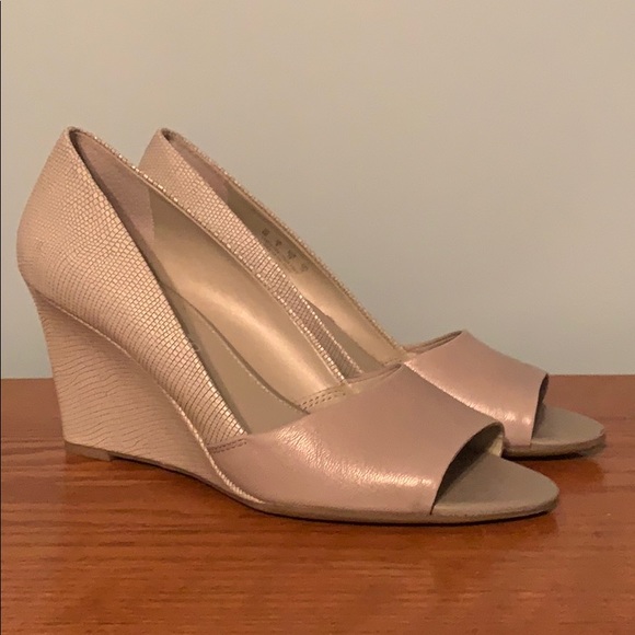 franco sarto peep toe wedge